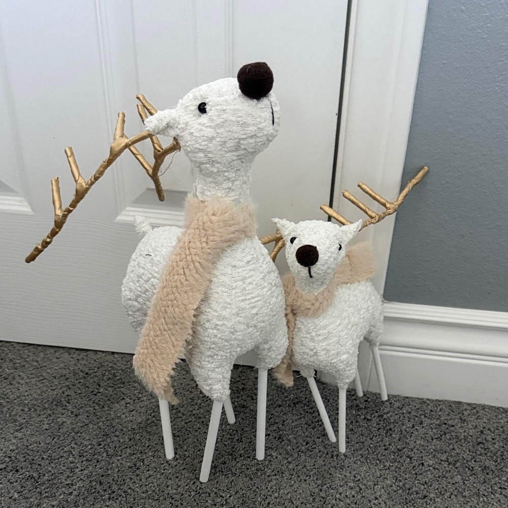White and Gold Holiday Reindeer Decor with light up Antlers